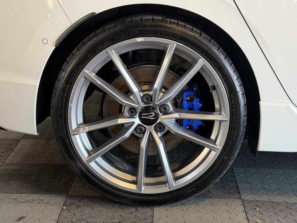 Volkswagen Golf R Base 6M 2024