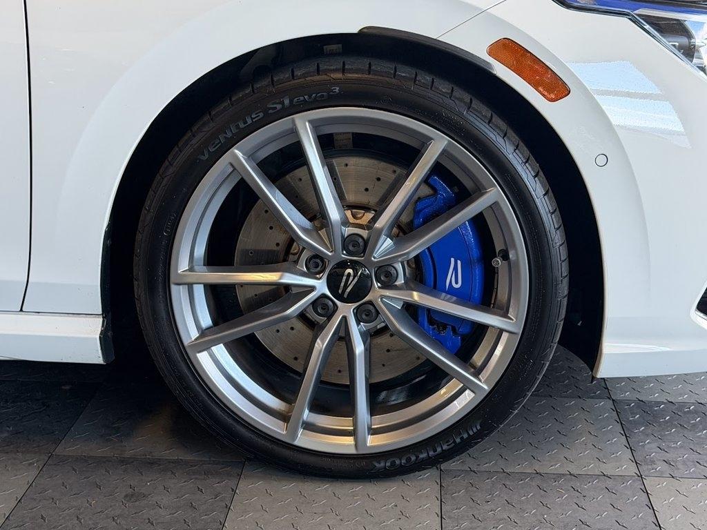 Volkswagen Golf R Base 6M 2024