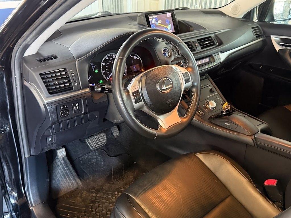 Lexus CT 200h Base 2013