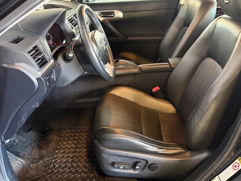 Lexus CT 200h Base 2013