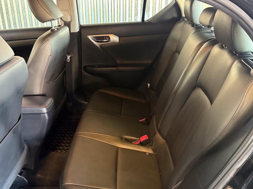 Lexus CT 200h Base 2013