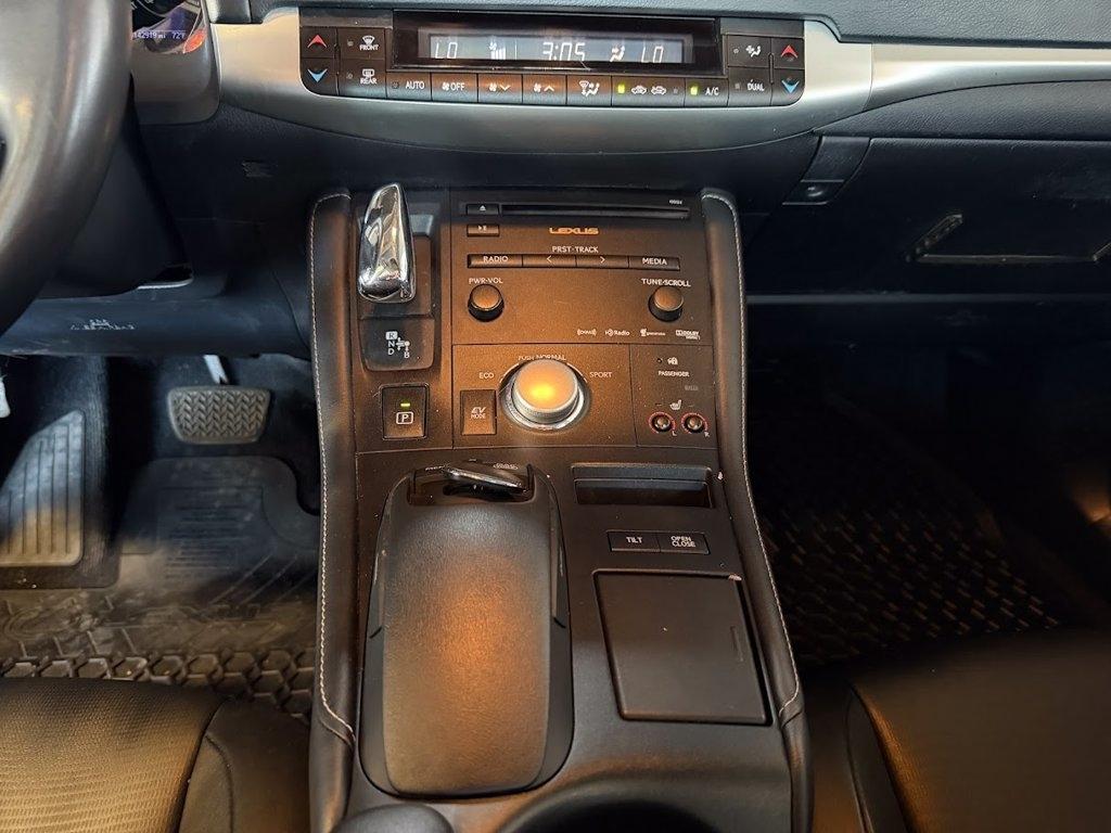 Lexus CT 200h Base 2013