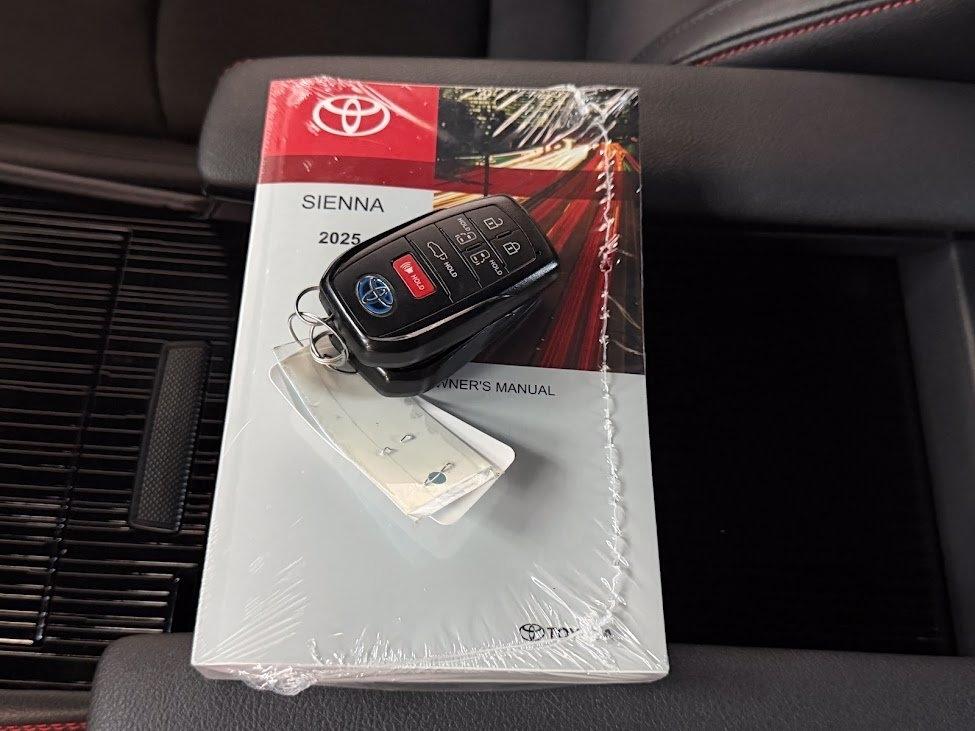 Toyota Sienna Unknown 2025
