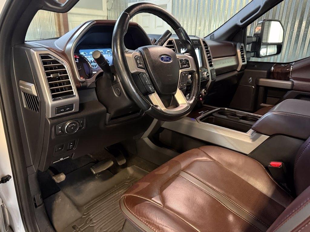 Ford F-350 SD King Ranch Crew Cab 4WD 2017