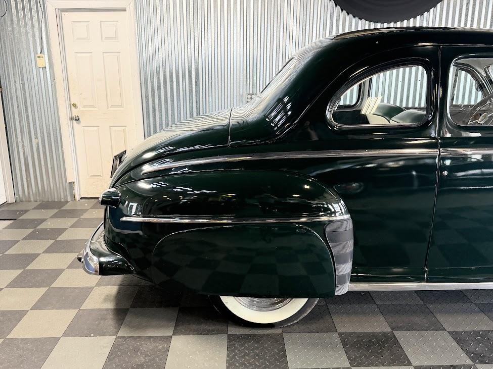 Ford DELUXE COUPE  1948