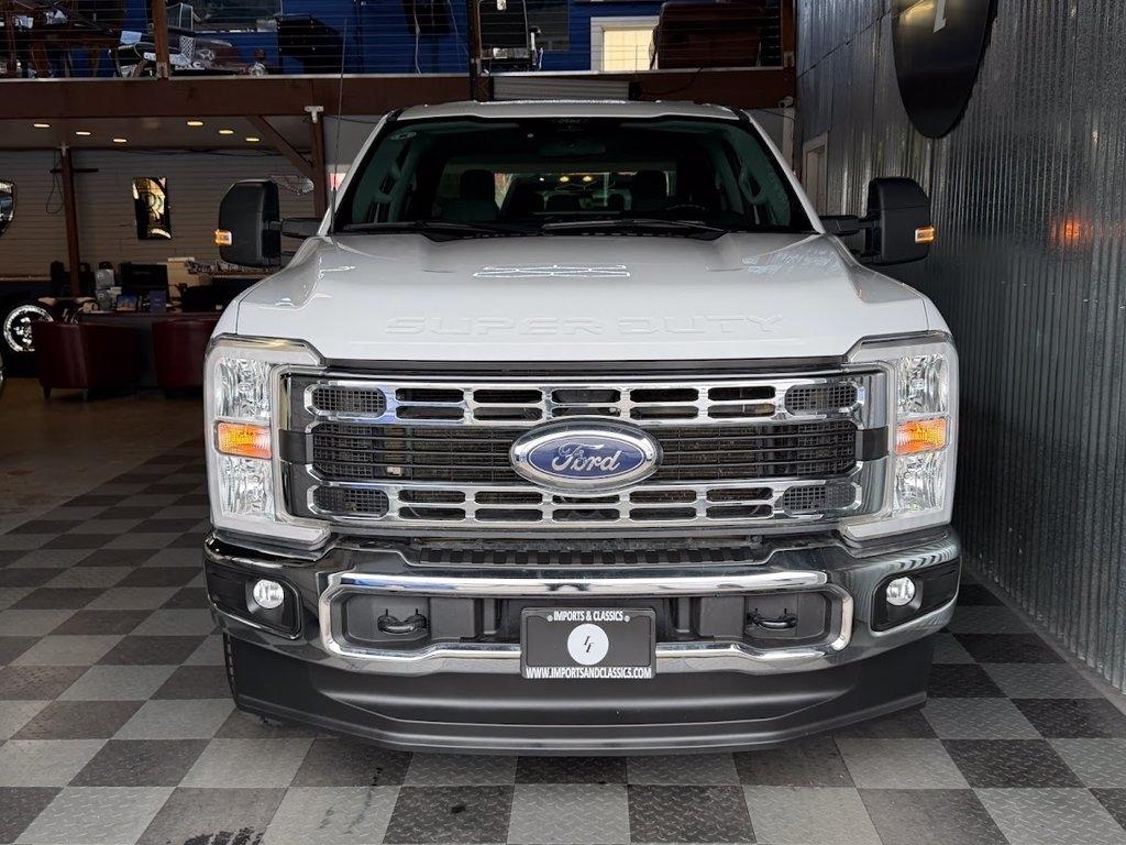 Ford F-350 SD XLT Crew Cab LWB 4WD 2024