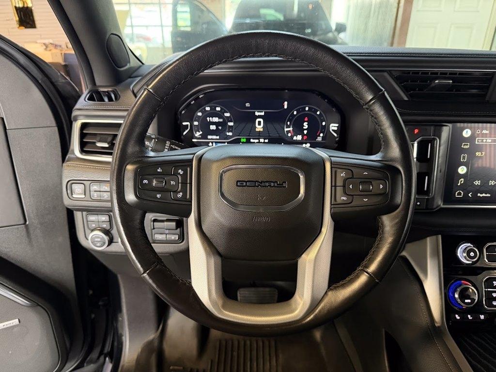 GMC Yukon XL Denali 4WD 2022
