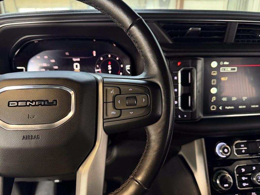 GMC Yukon XL Denali 4WD 2022