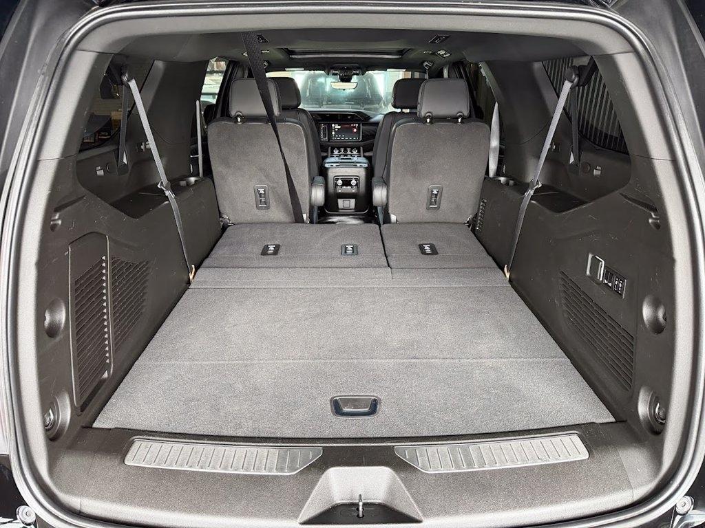 GMC Yukon XL Denali 4WD 2022