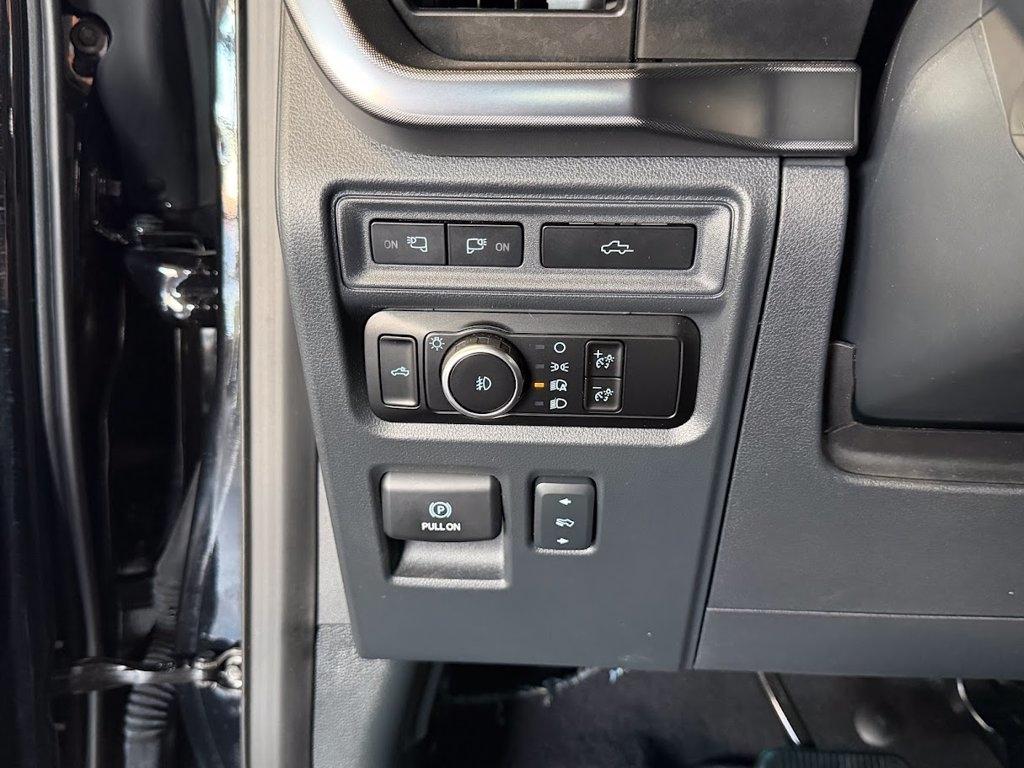 Ford F-150 Lariat SuperCrew 5.5-ft. Bed 4WD 2023