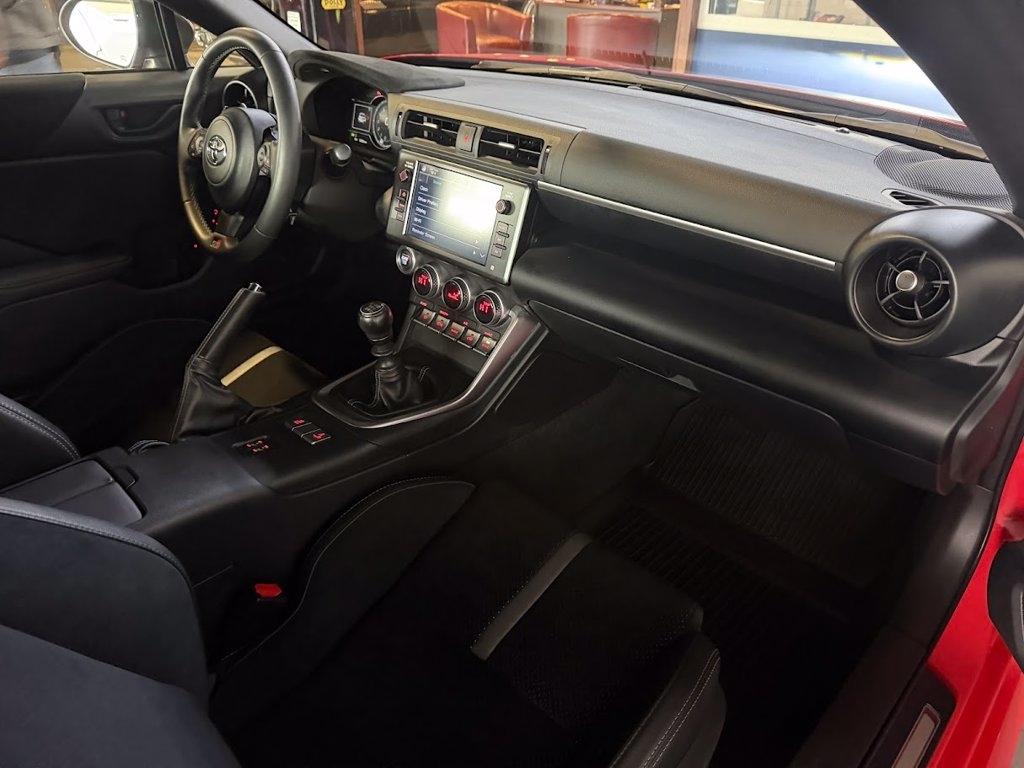 Toyota GR86 Premium 6M 2025