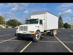 2001 International 4700 
