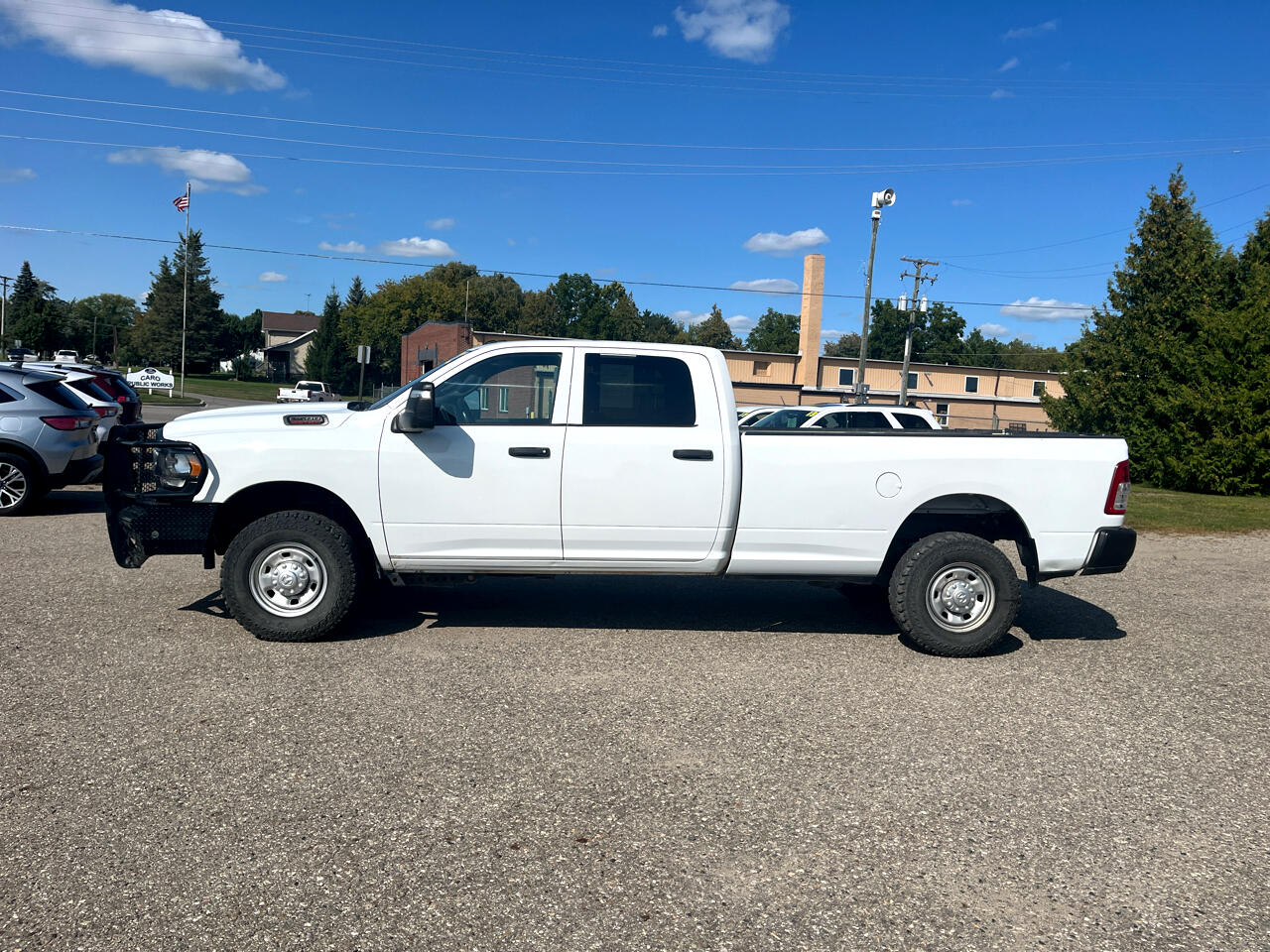 2023 Ram 2500 Tradesman photo 2