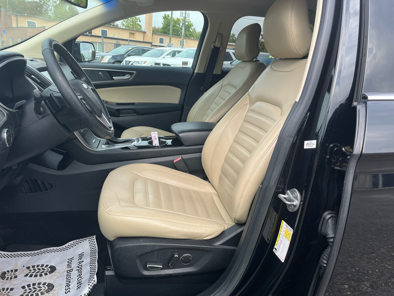 2016 Ford Edge SEL photo 9