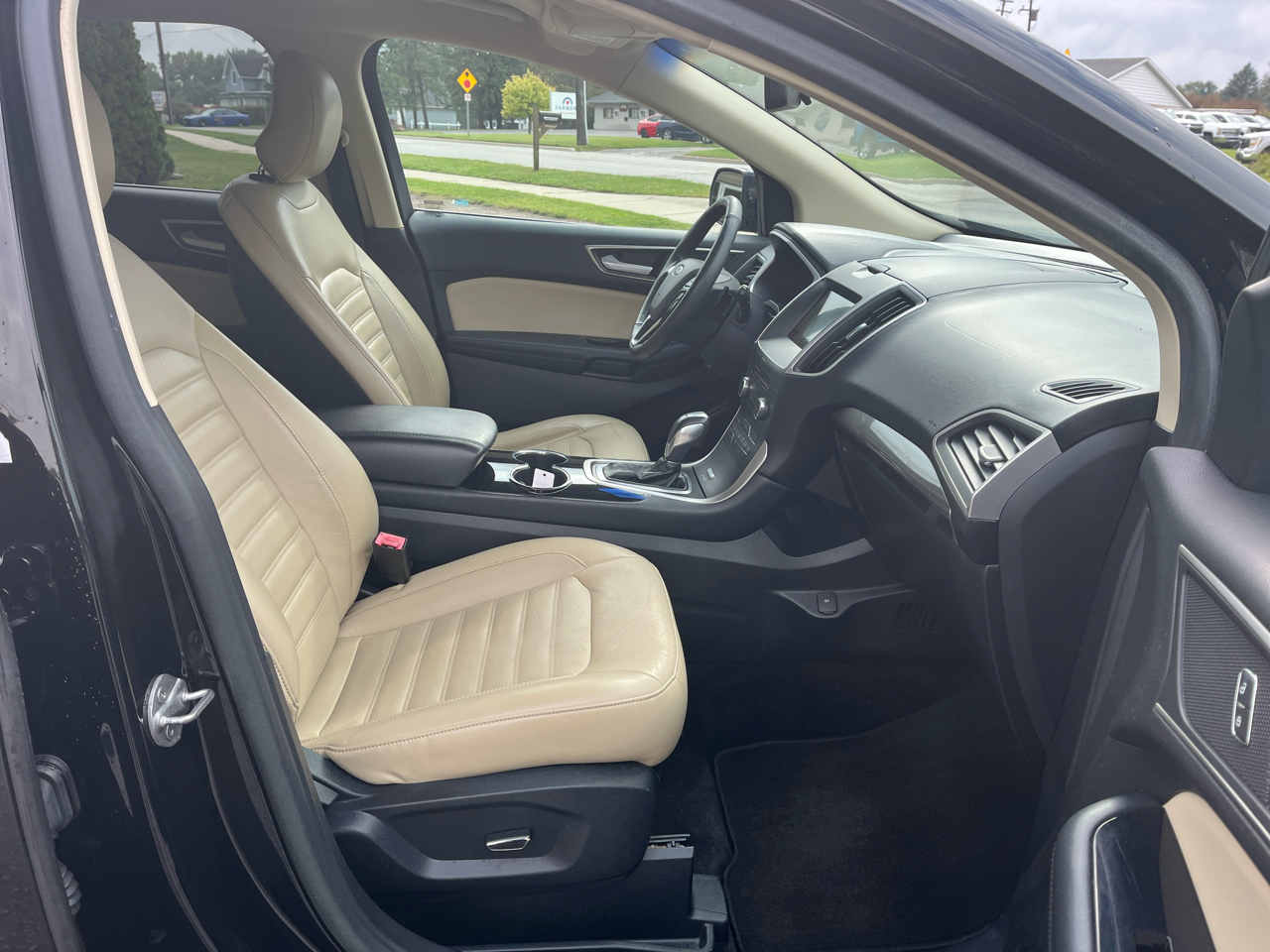 2016 Ford Edge SEL photo 11