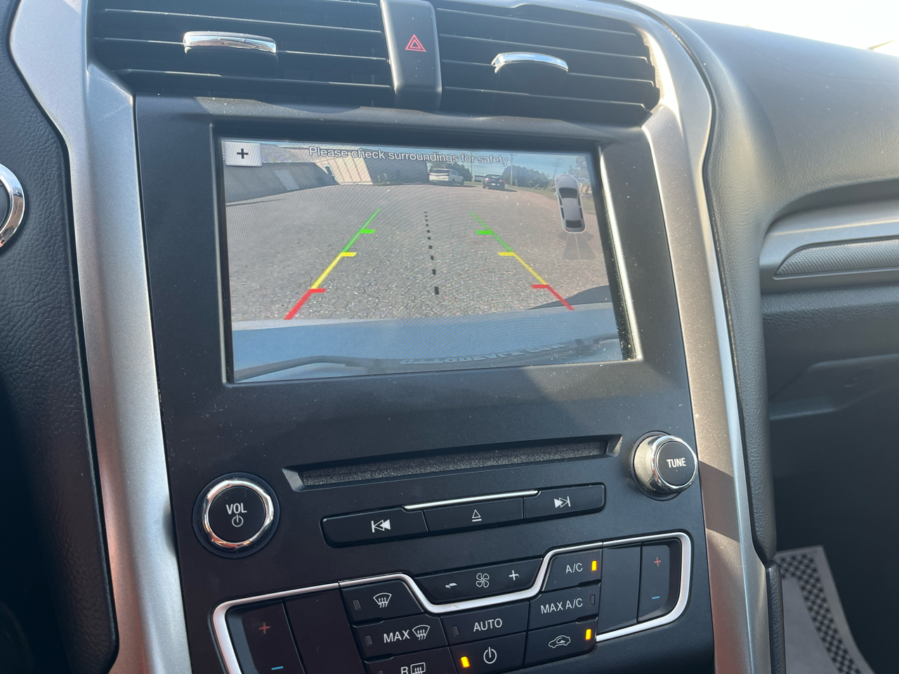 2017 Ford Fusion SE photo 6
