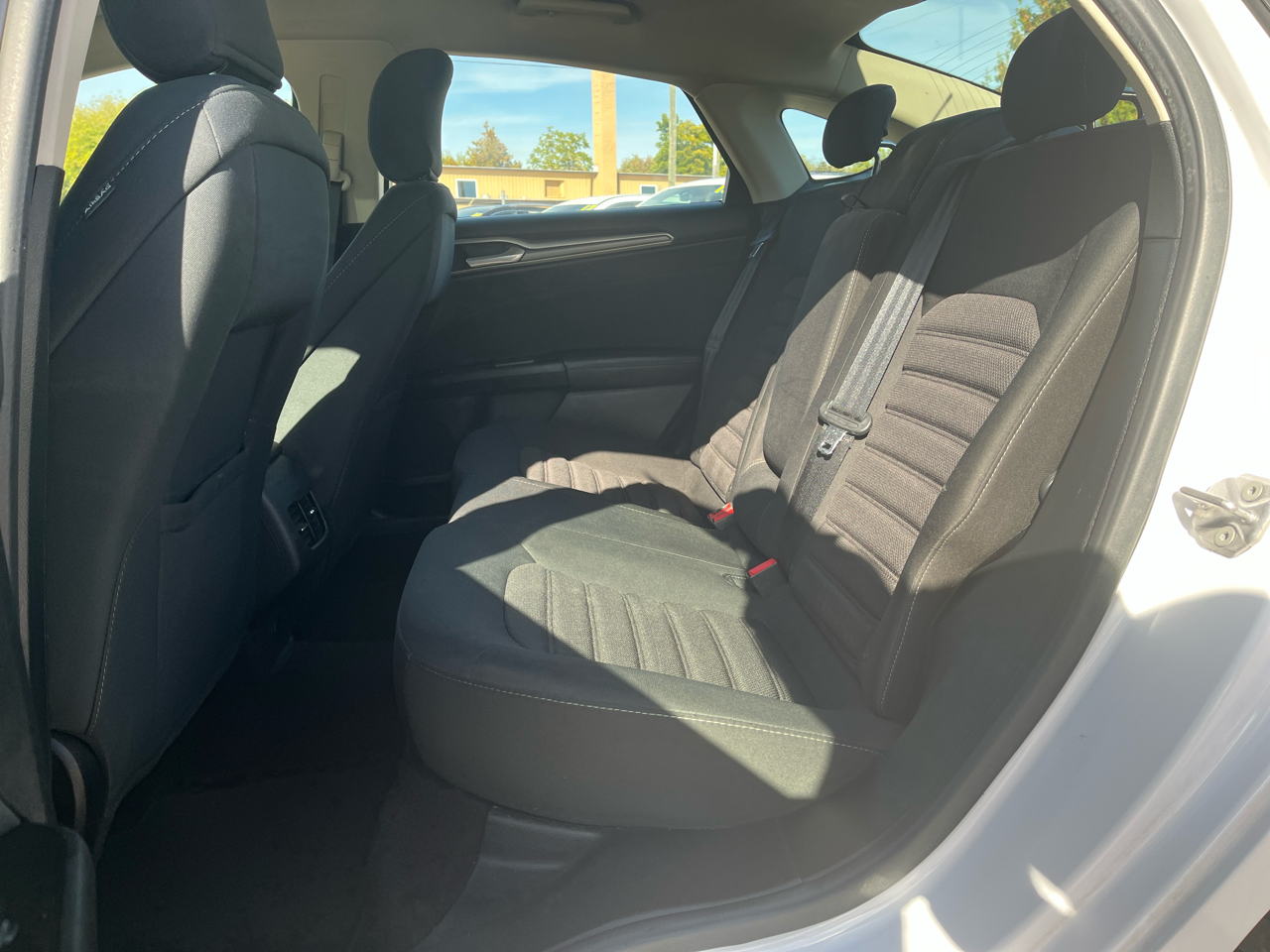 2017 Ford Fusion SE photo 10