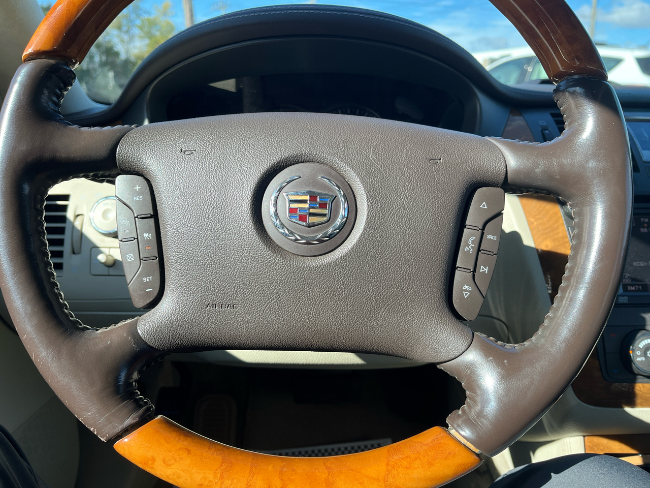 Cadillac DTS 4dr Sdn Platinum Collection 2009 Cadillac DTS 4dr Sdn Platinum Collection 2009