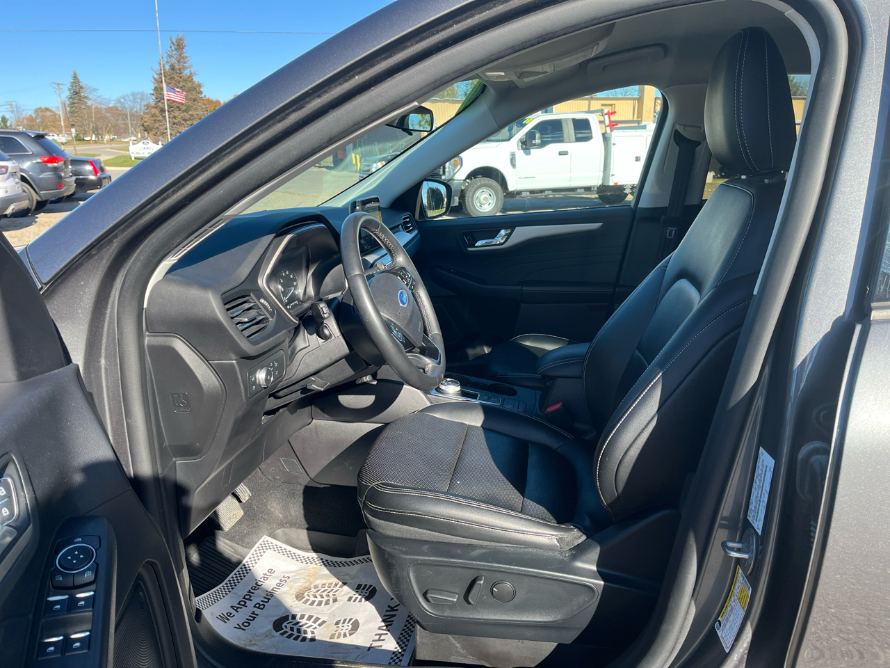 2022 Ford Escape Hybrid SEL photo 4