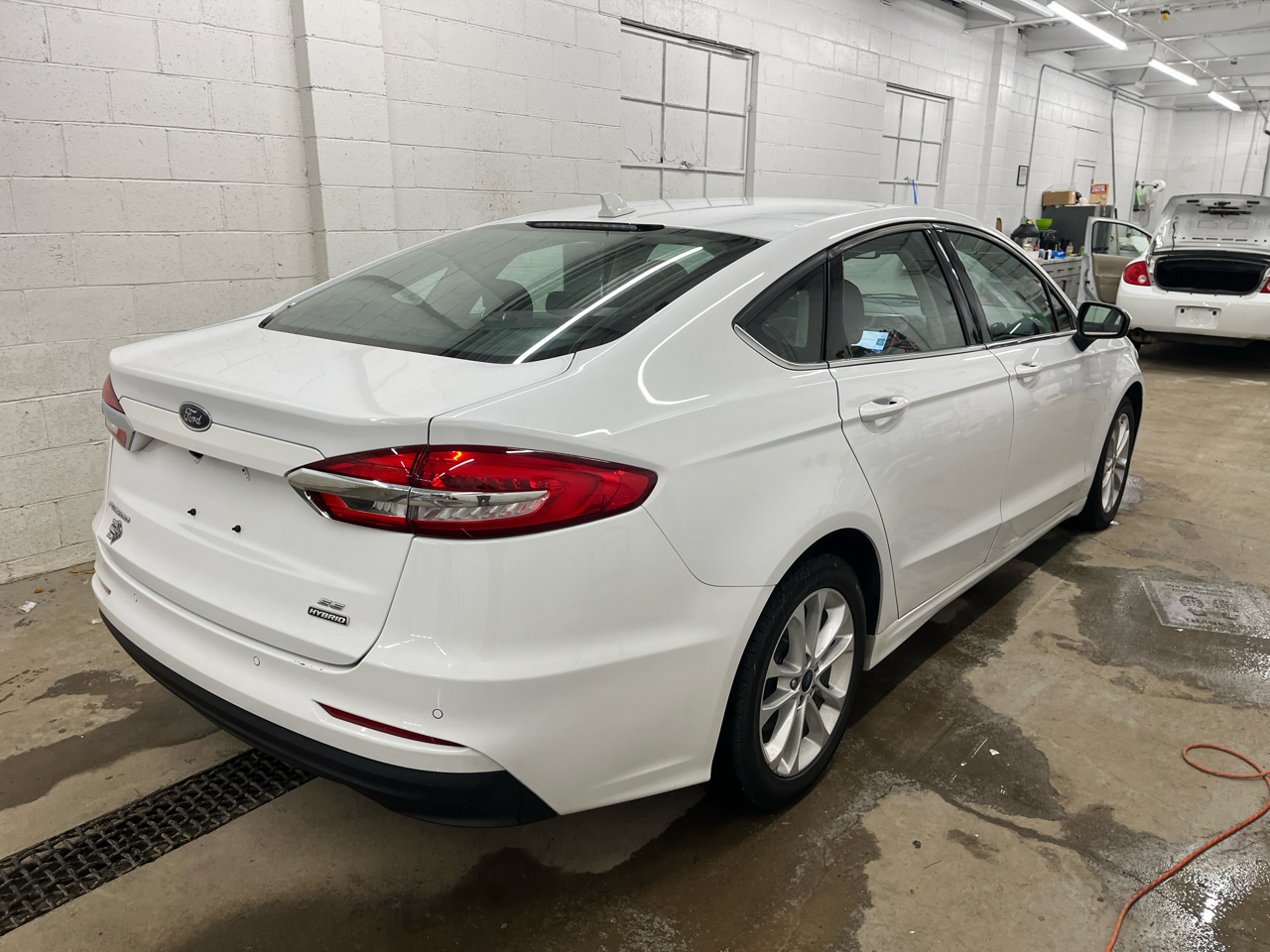 Ford Fusion Hybrid  2020