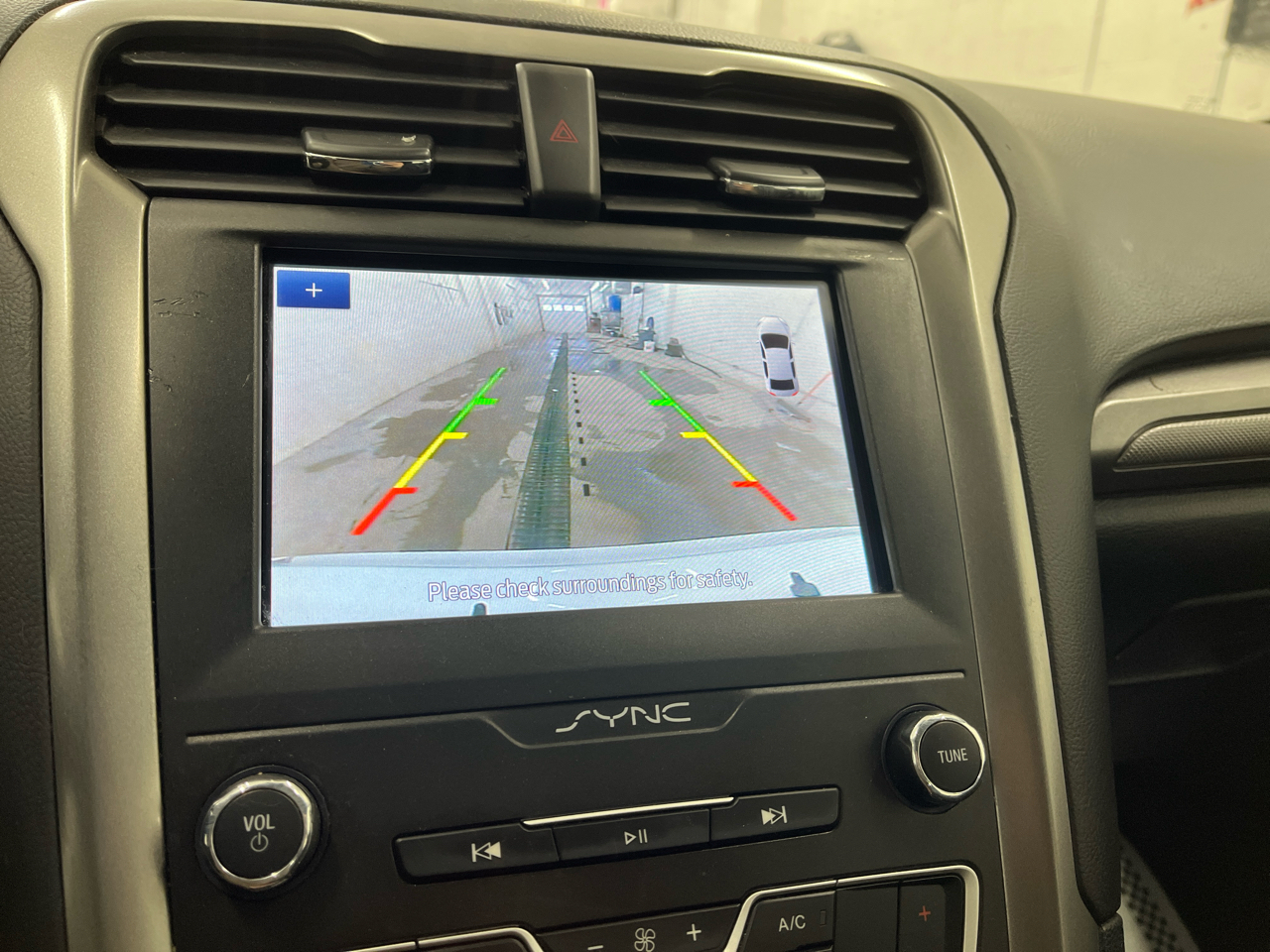 Ford Fusion Hybrid  2020