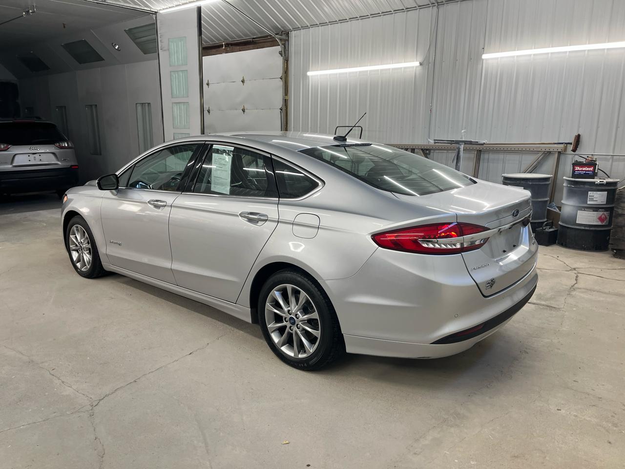 Ford Fusion Hybrid  2017