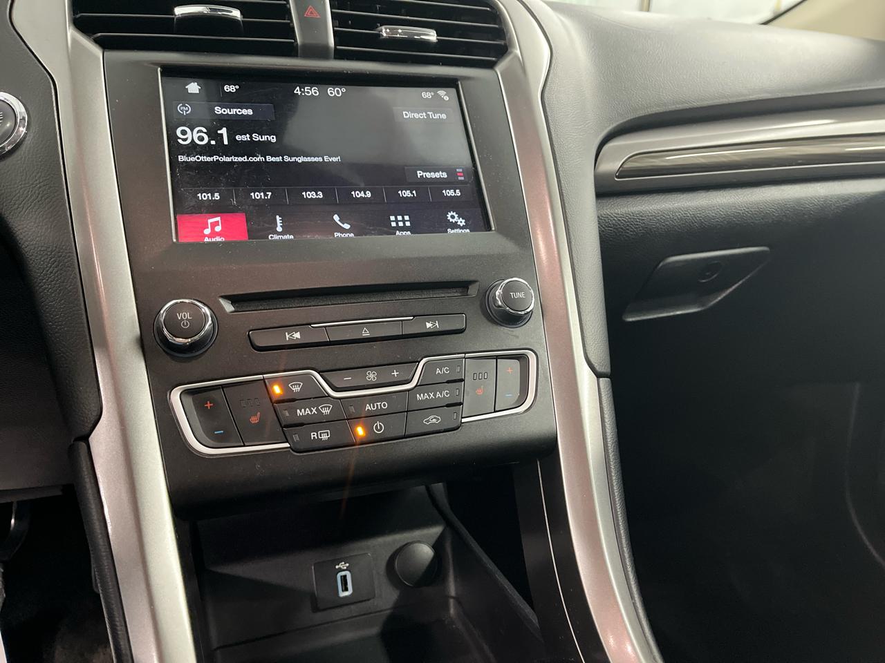 Ford Fusion Hybrid  2017