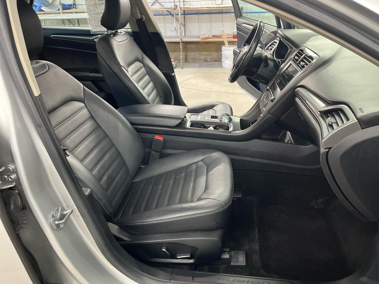 Ford Fusion Hybrid  2017