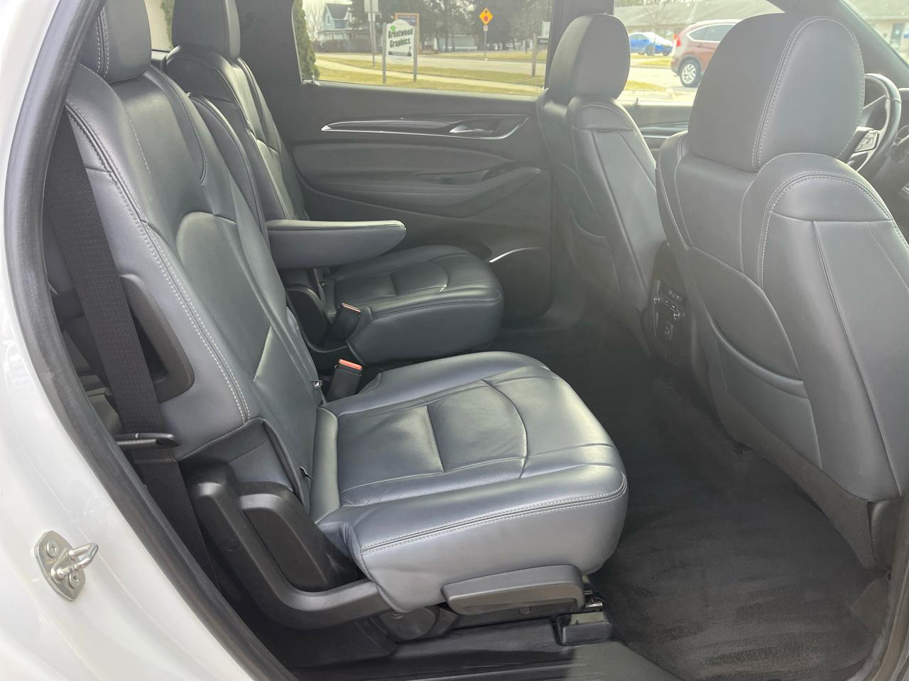 Buick Enclave Essence 2022