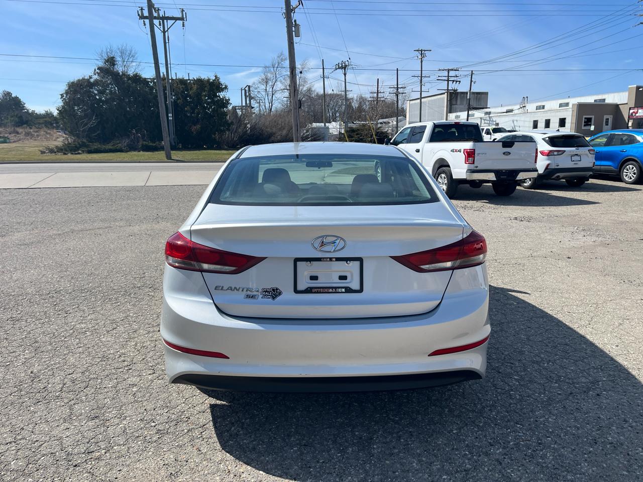 Hyundai Elantra  2018