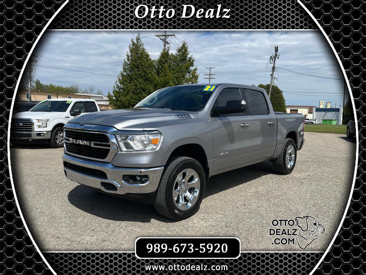 2020 RAM 1500 Big Horn/Lone Star 4x4 Crew Cab 5'7's photo