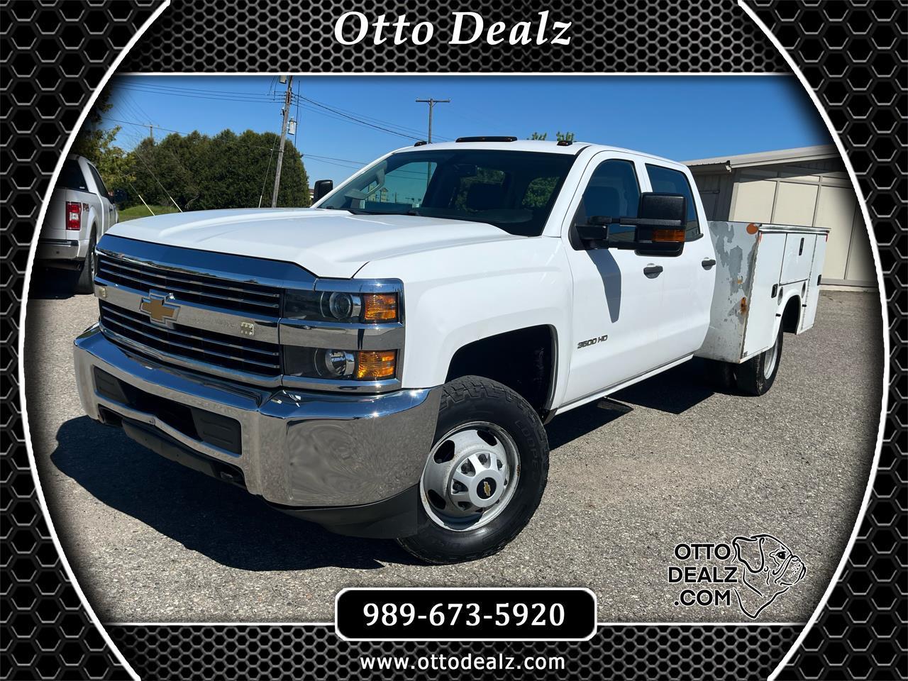 2018 Chevrolet Silverado HD WT 4WD Crew Cab 171.5" WB's photo