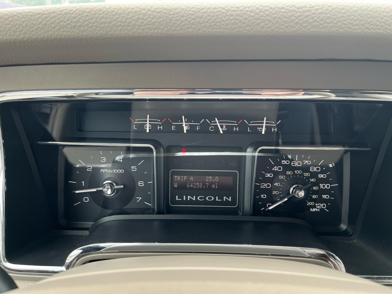 Lincoln Navigator  2012