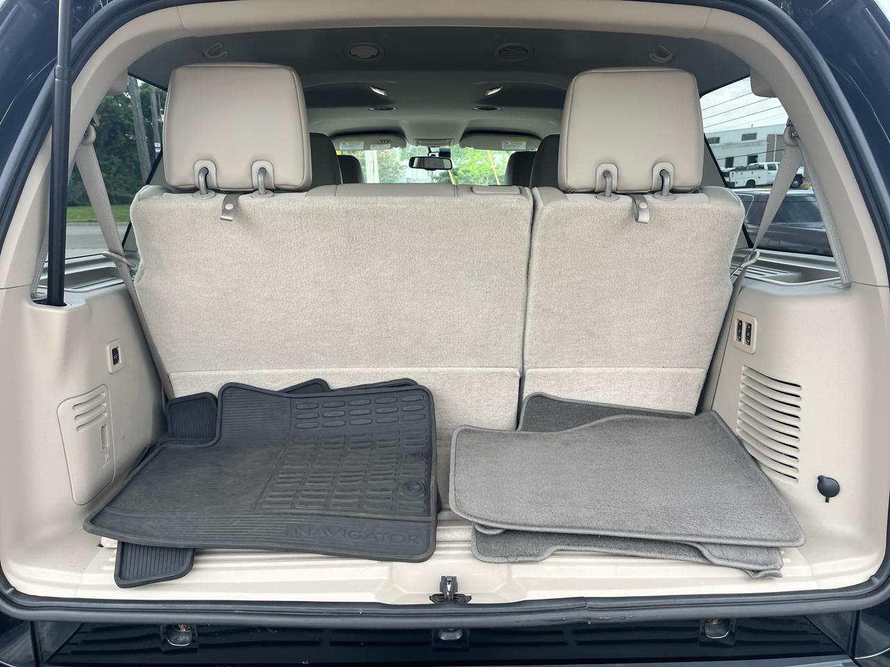 Lincoln Navigator  2012