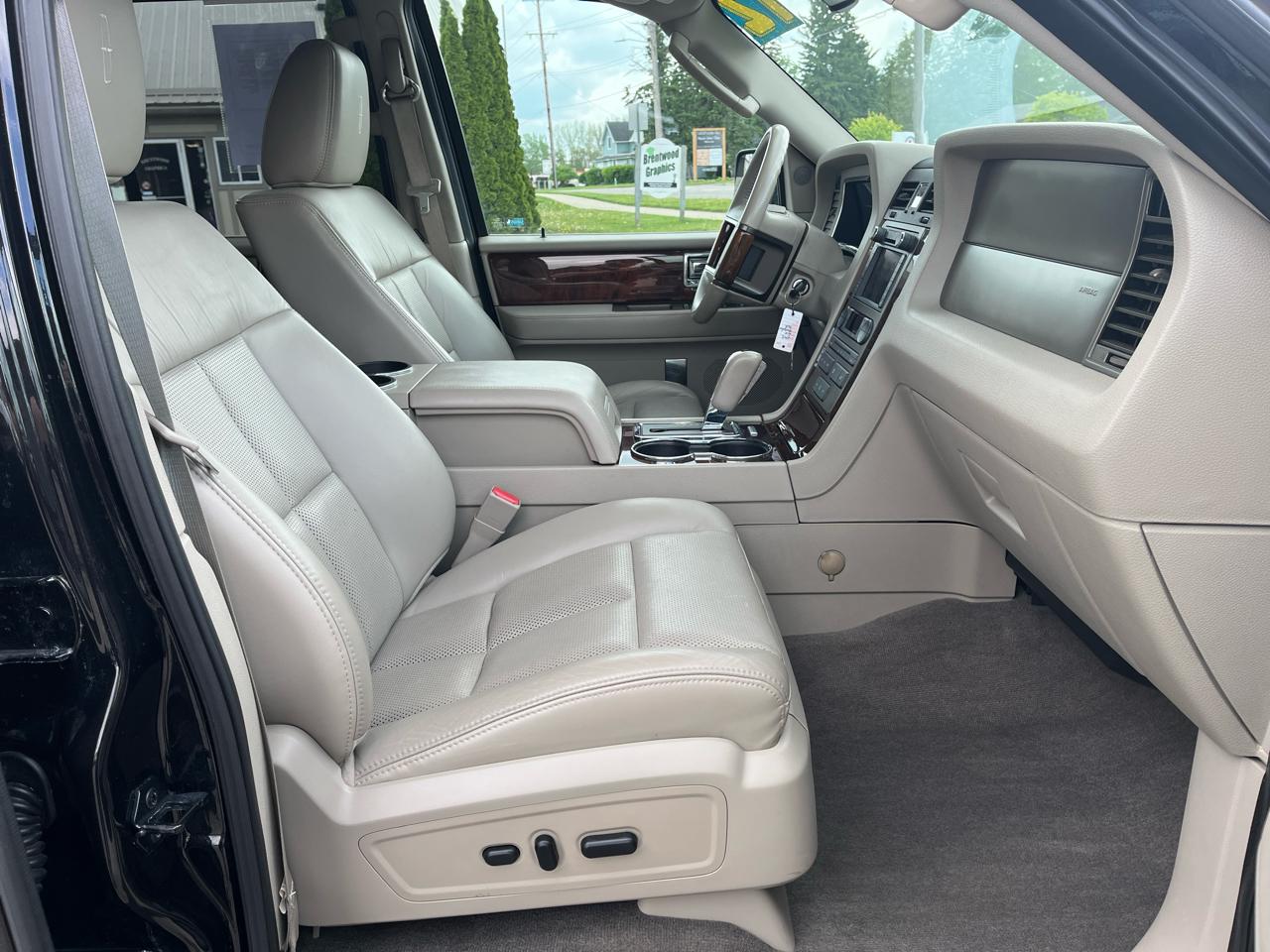 Lincoln Navigator  2012
