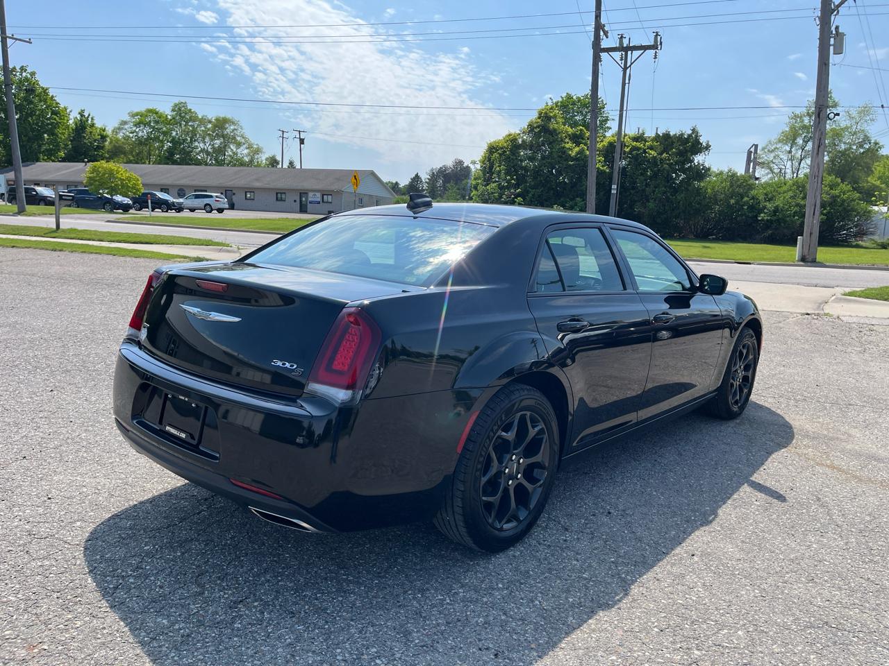 Chrysler 300  2019
