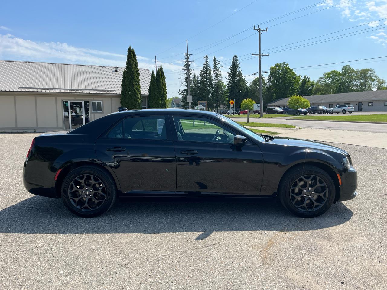 Chrysler 300  2019