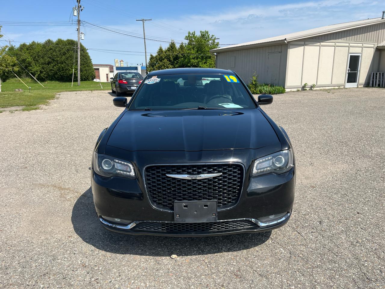 Chrysler 300  2019