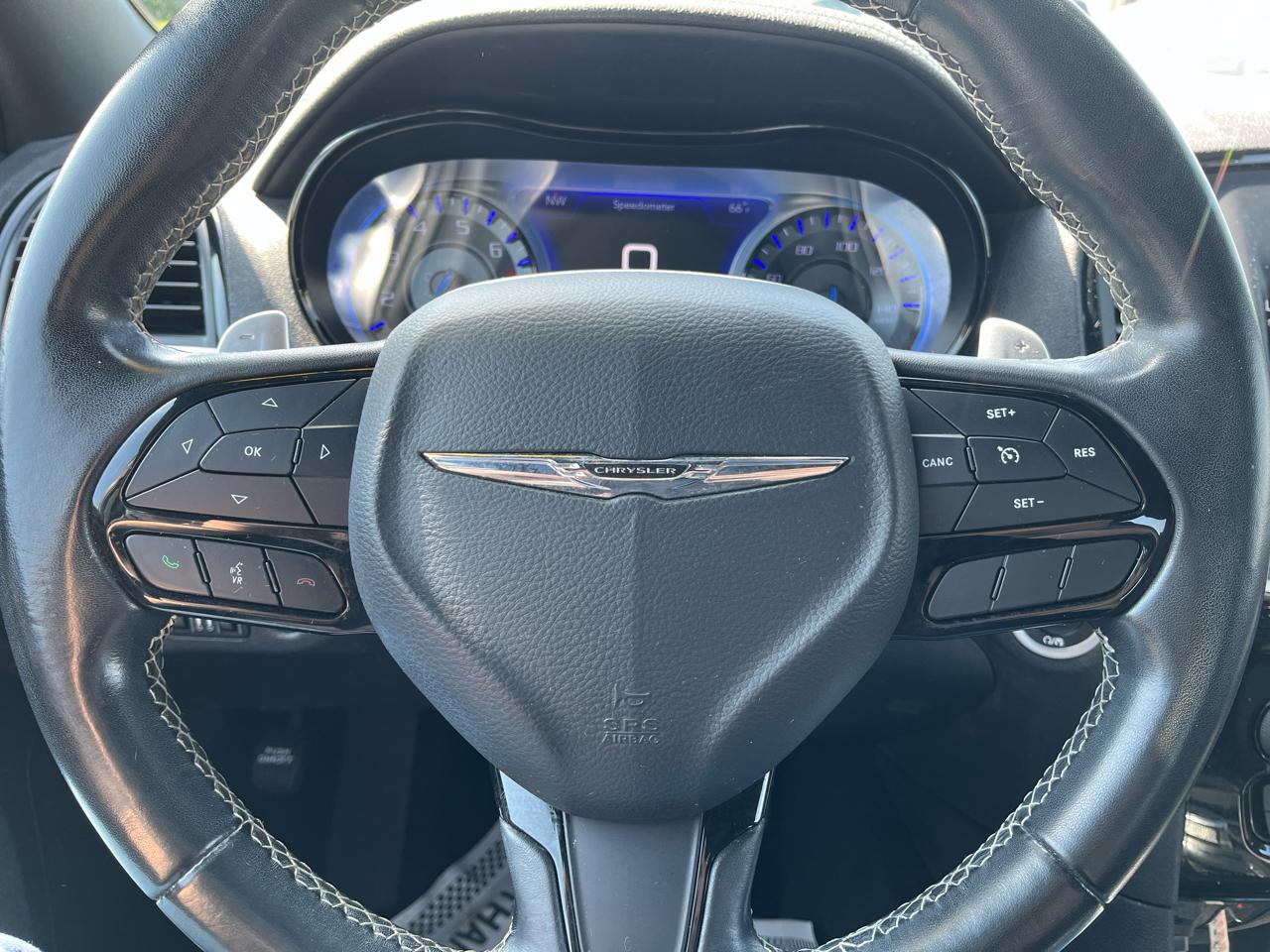 Chrysler 300  2019