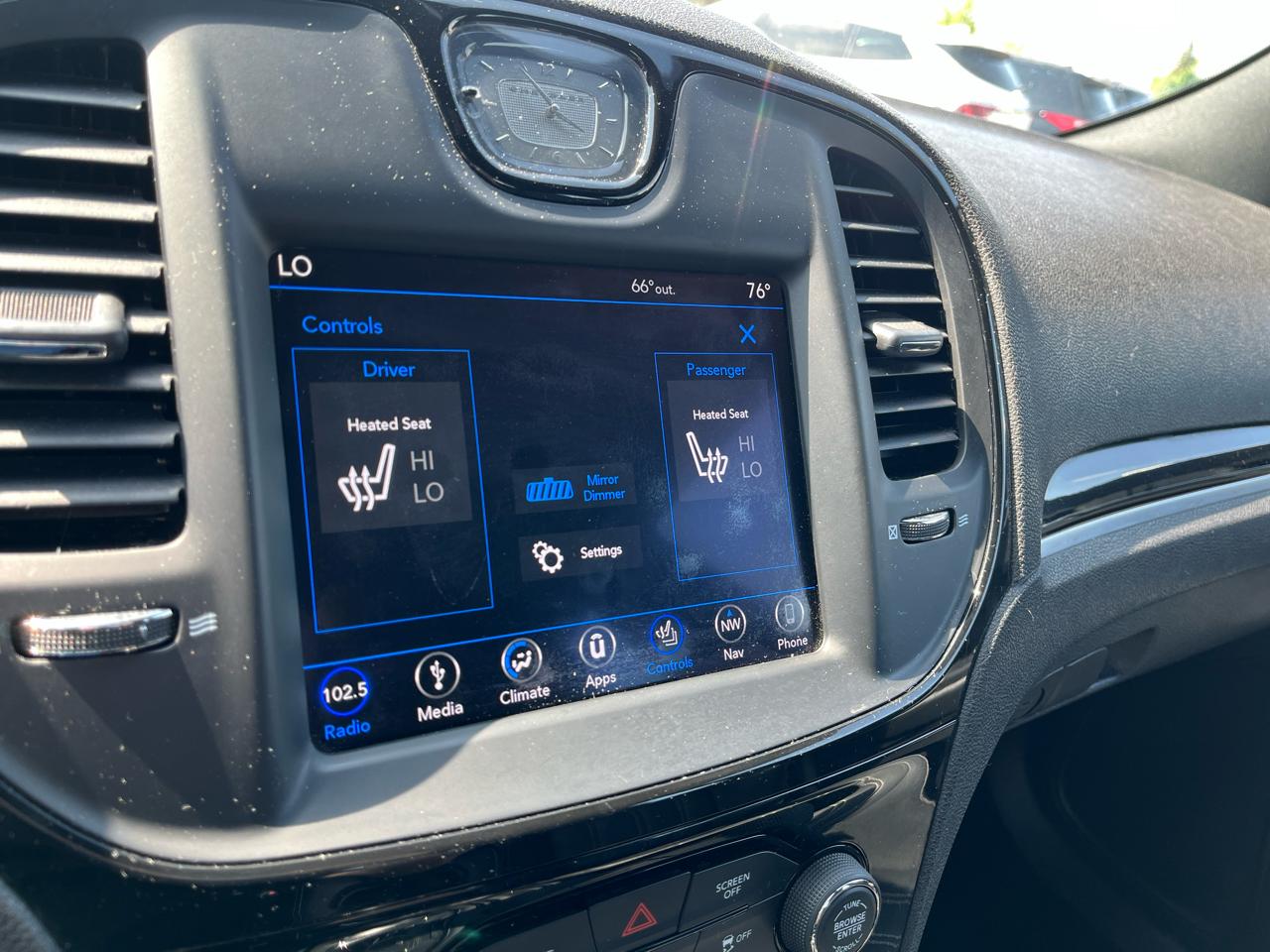 Chrysler 300  2019