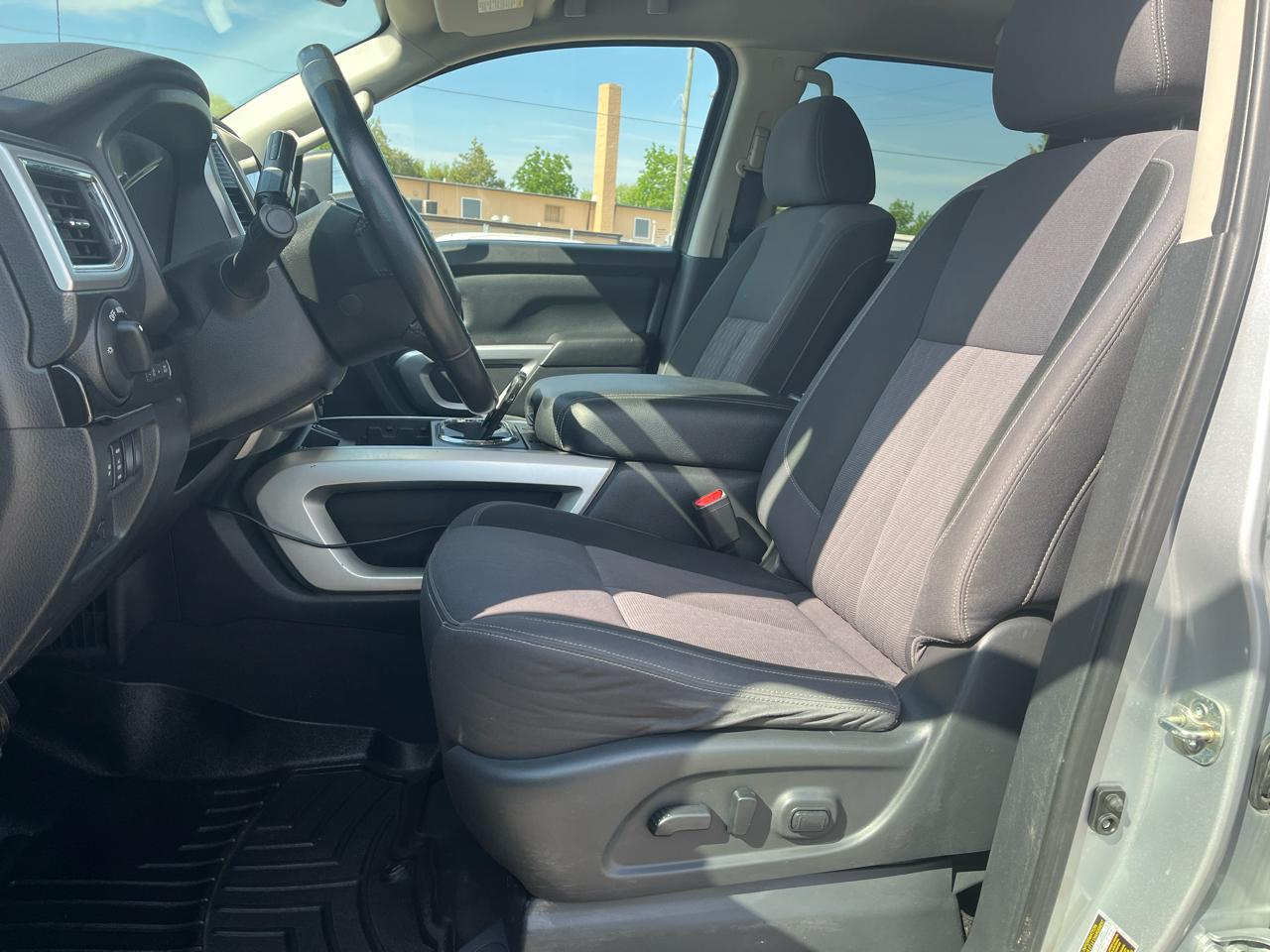 Nissan Titan XD  2021