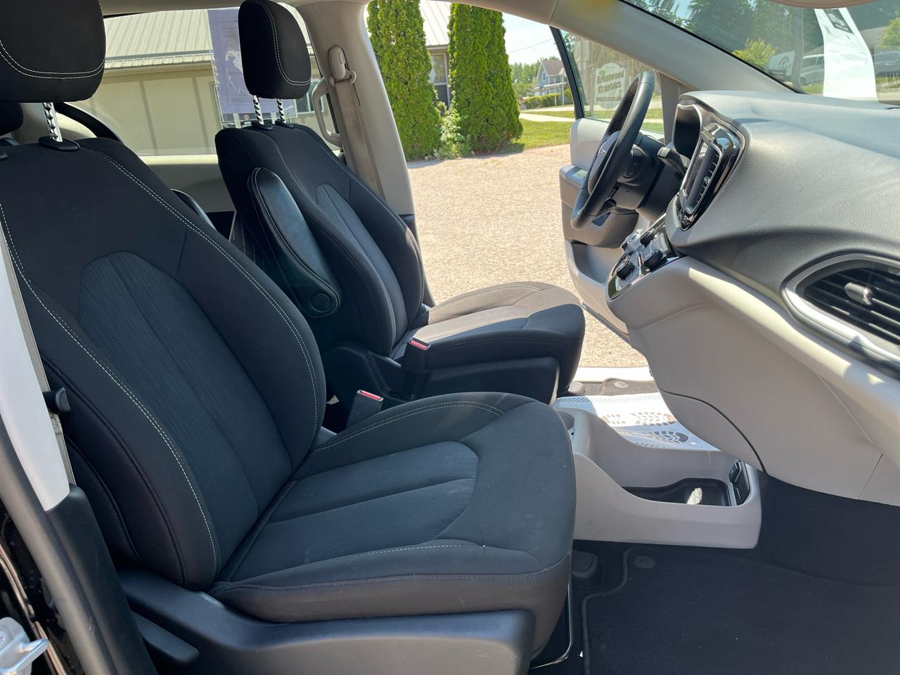 Chrysler Voyager  2022
