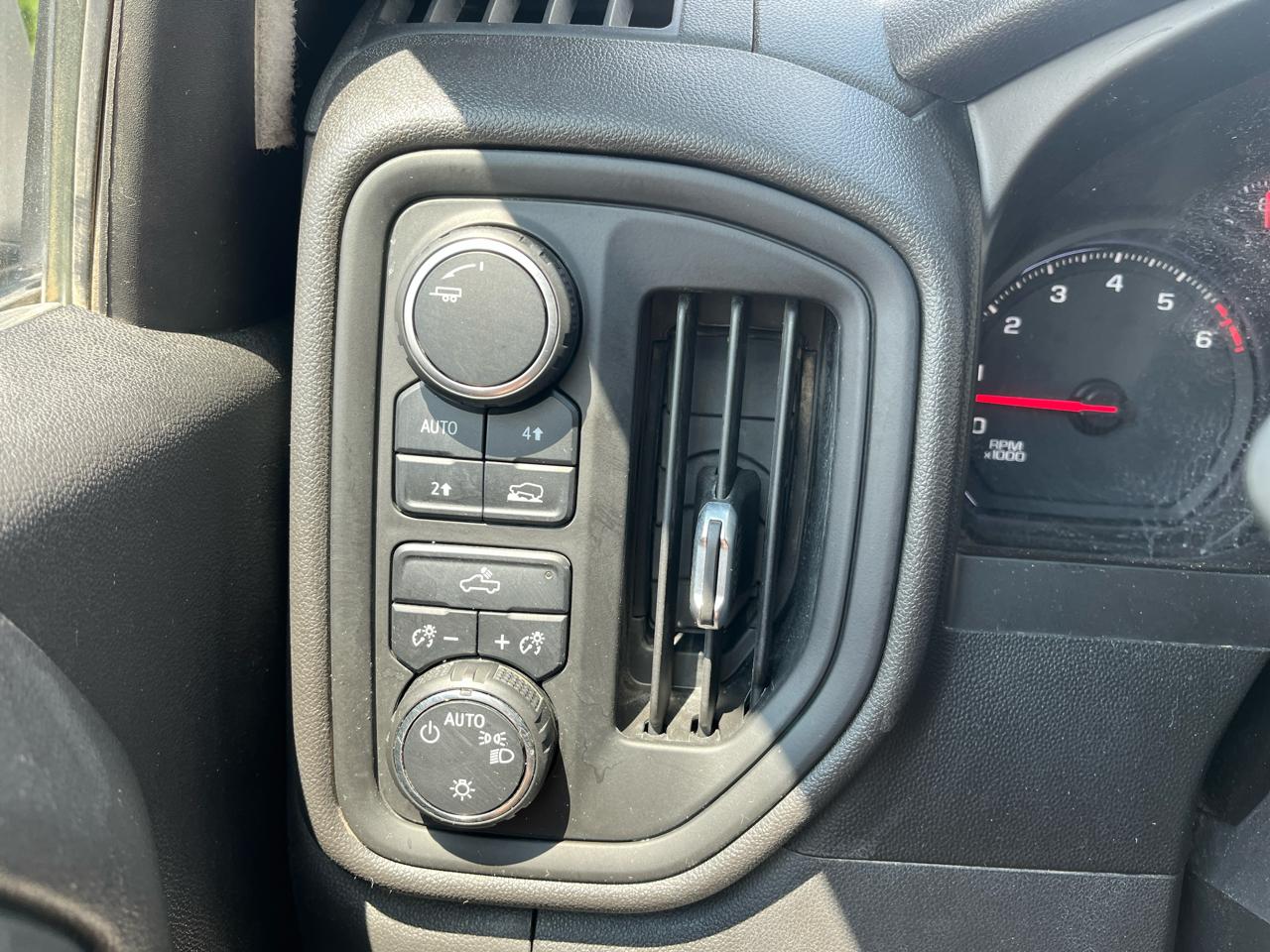 Chevrolet Silverado 1500  2021