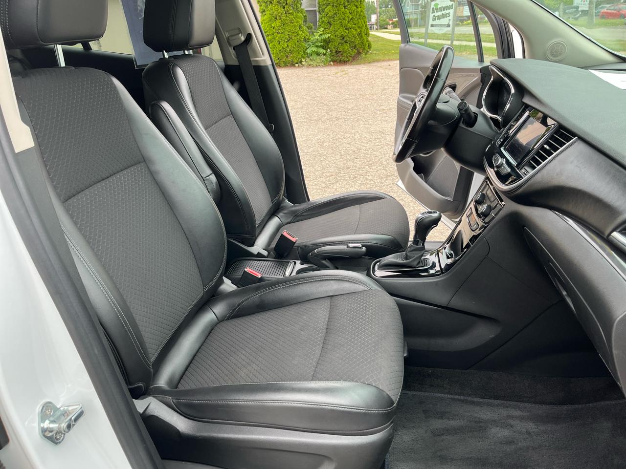 Buick Encore  2022
