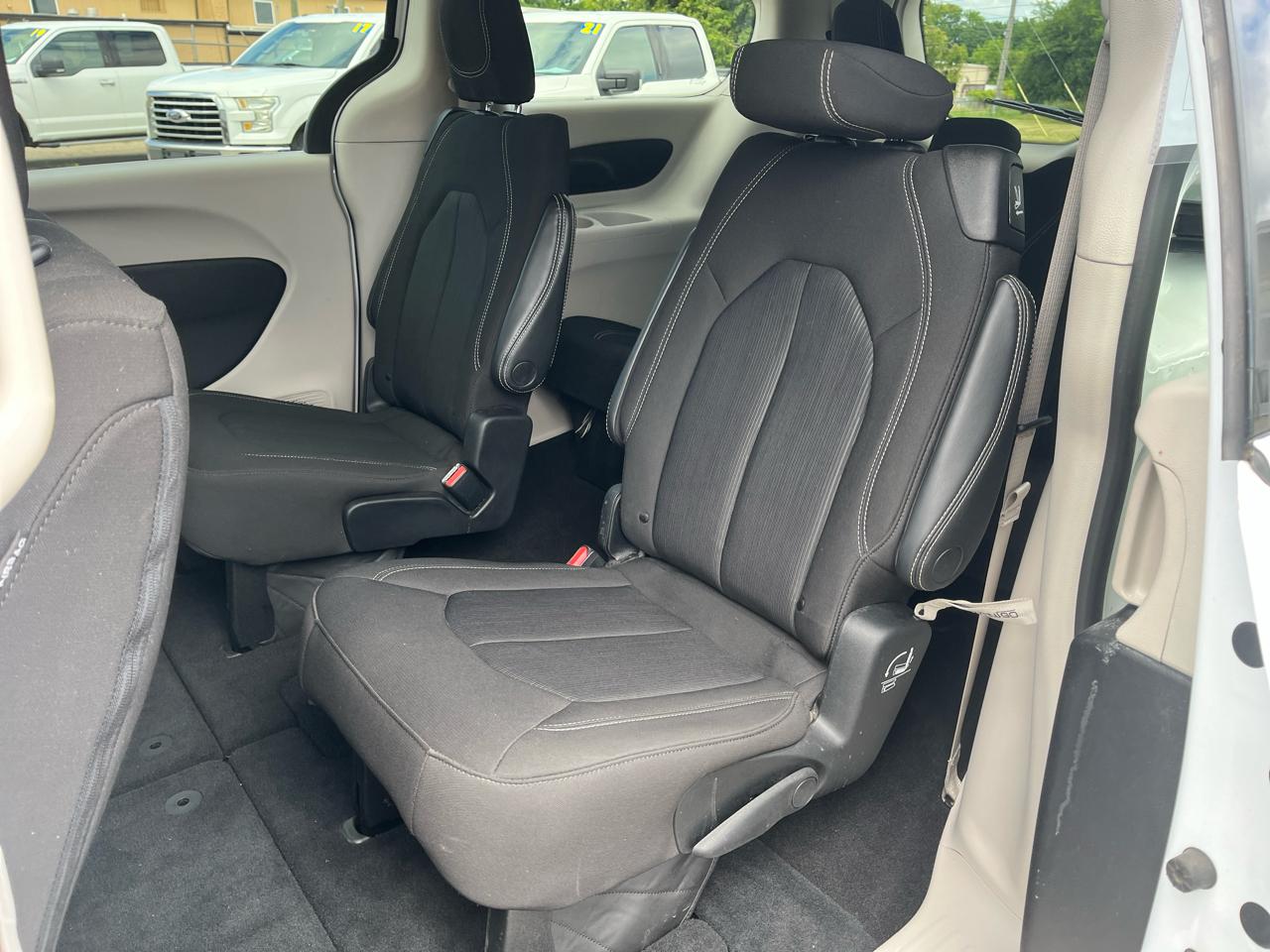 Chrysler Voyager  2023