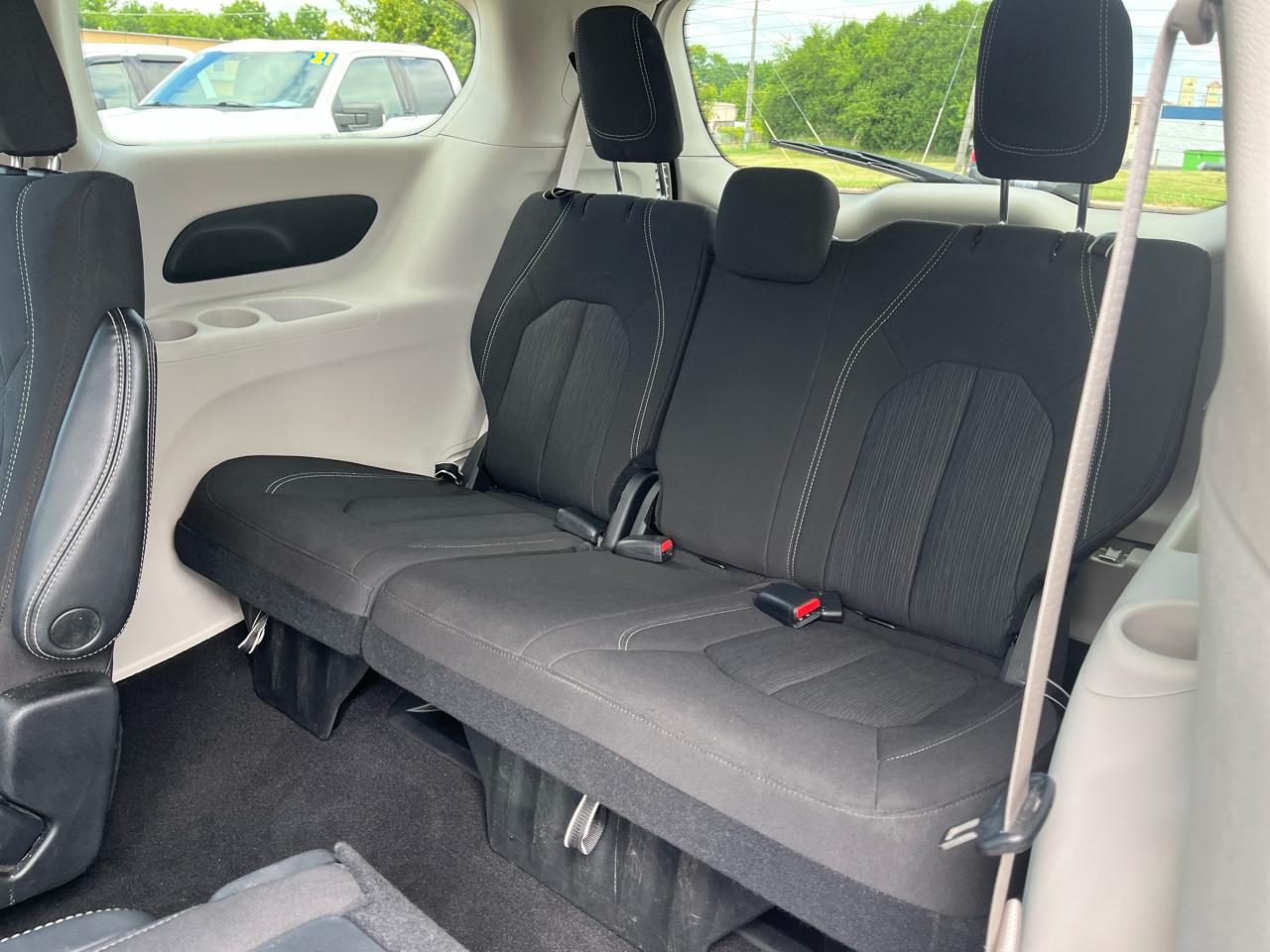 Chrysler Voyager  2023