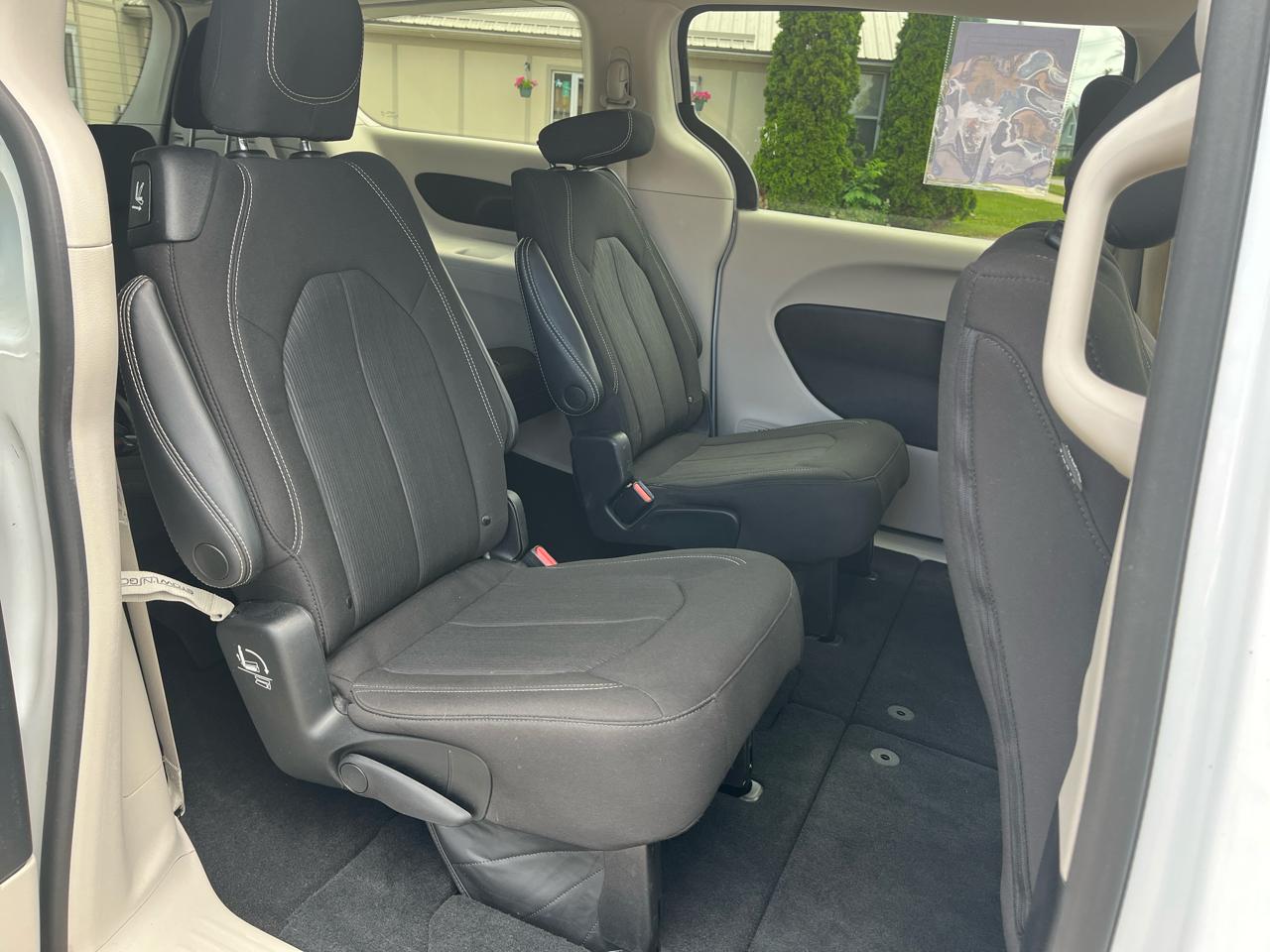 Chrysler Voyager  2023