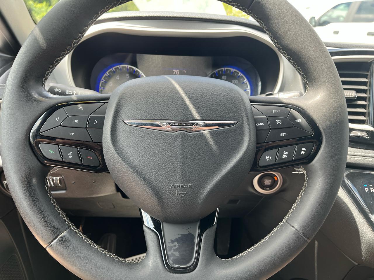 Chrysler Pacifica  2023
