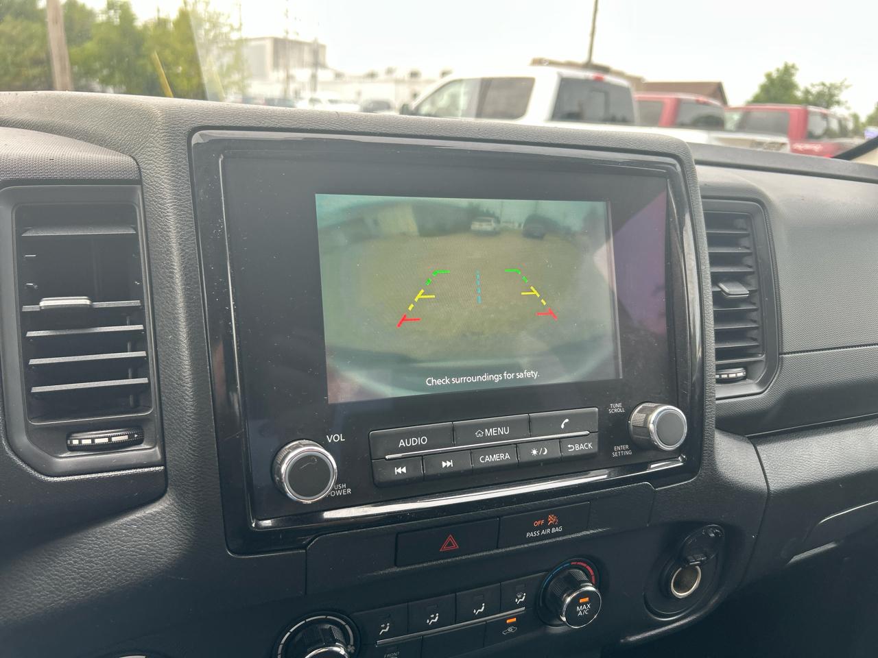Nissan Frontier  2022