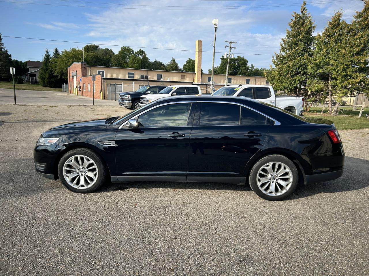 Ford Taurus  2017